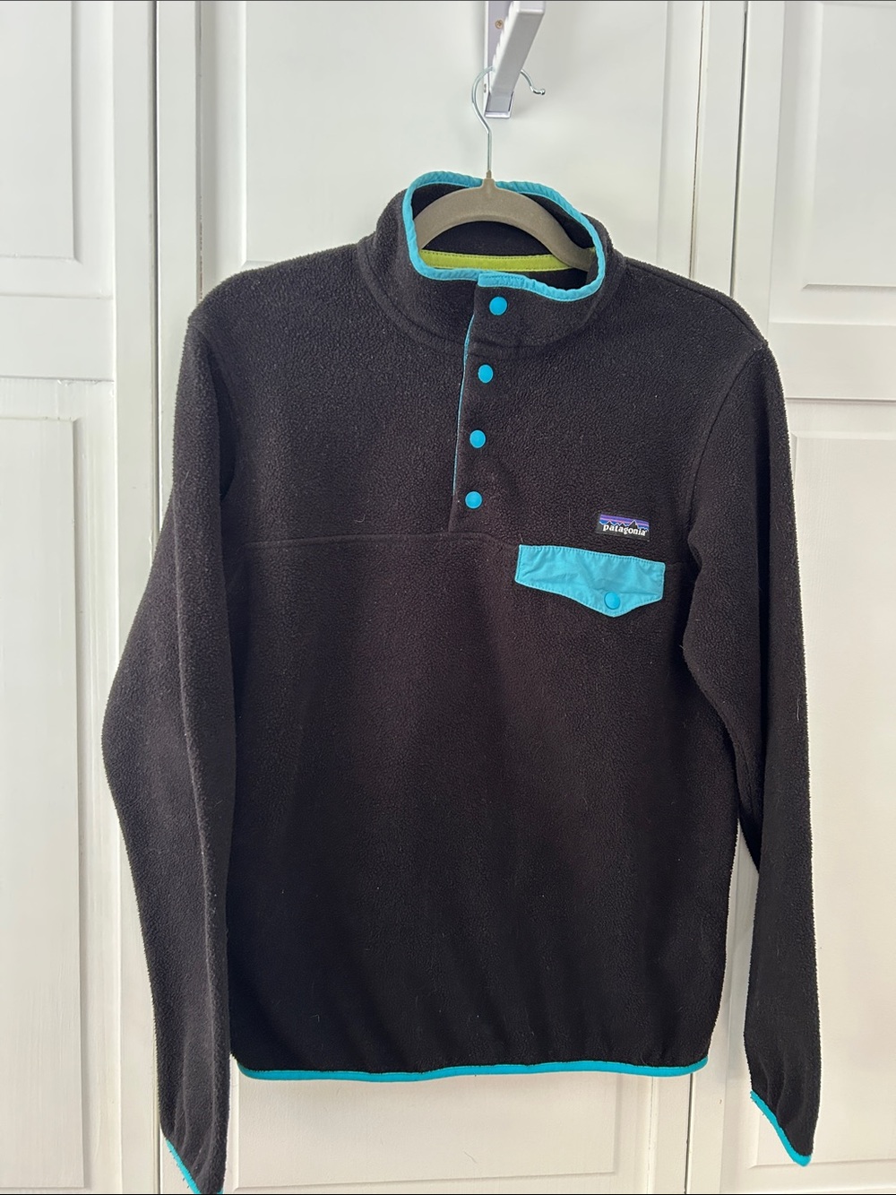 Patagonia Synchilla Black Fleece Snap Pullover with Teal Accents
